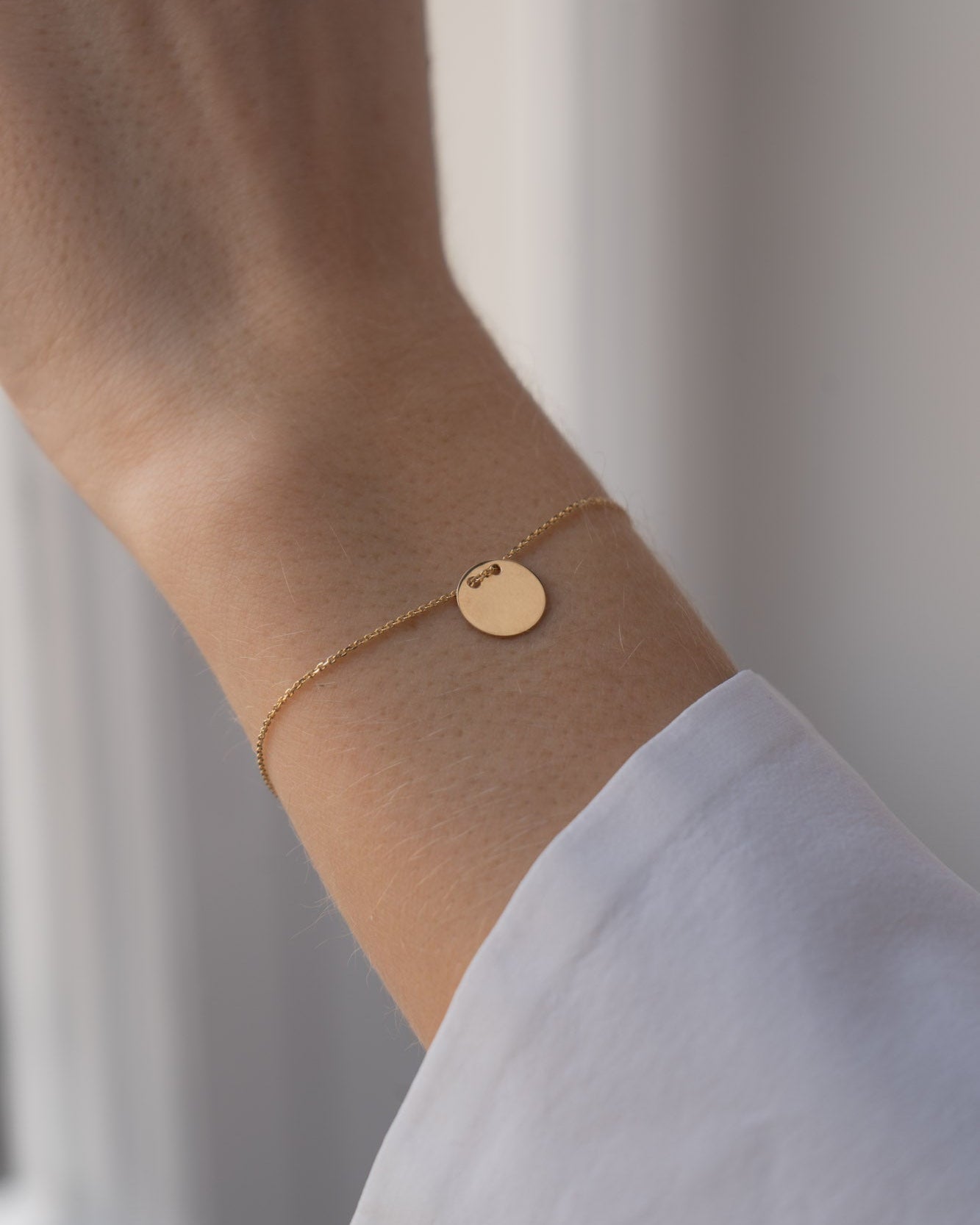 Bella – Gravur Armkette