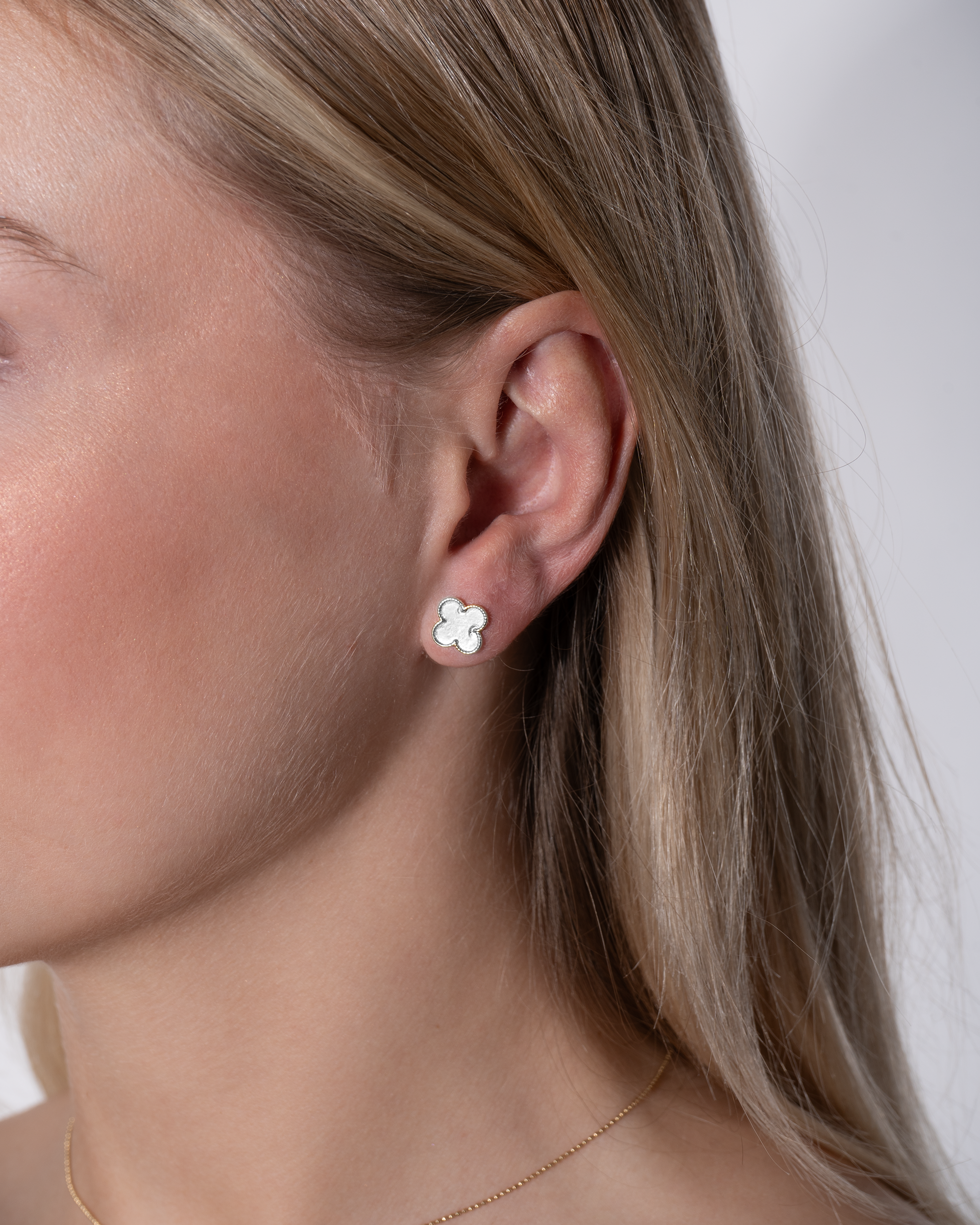 Nixie - stud earrings
