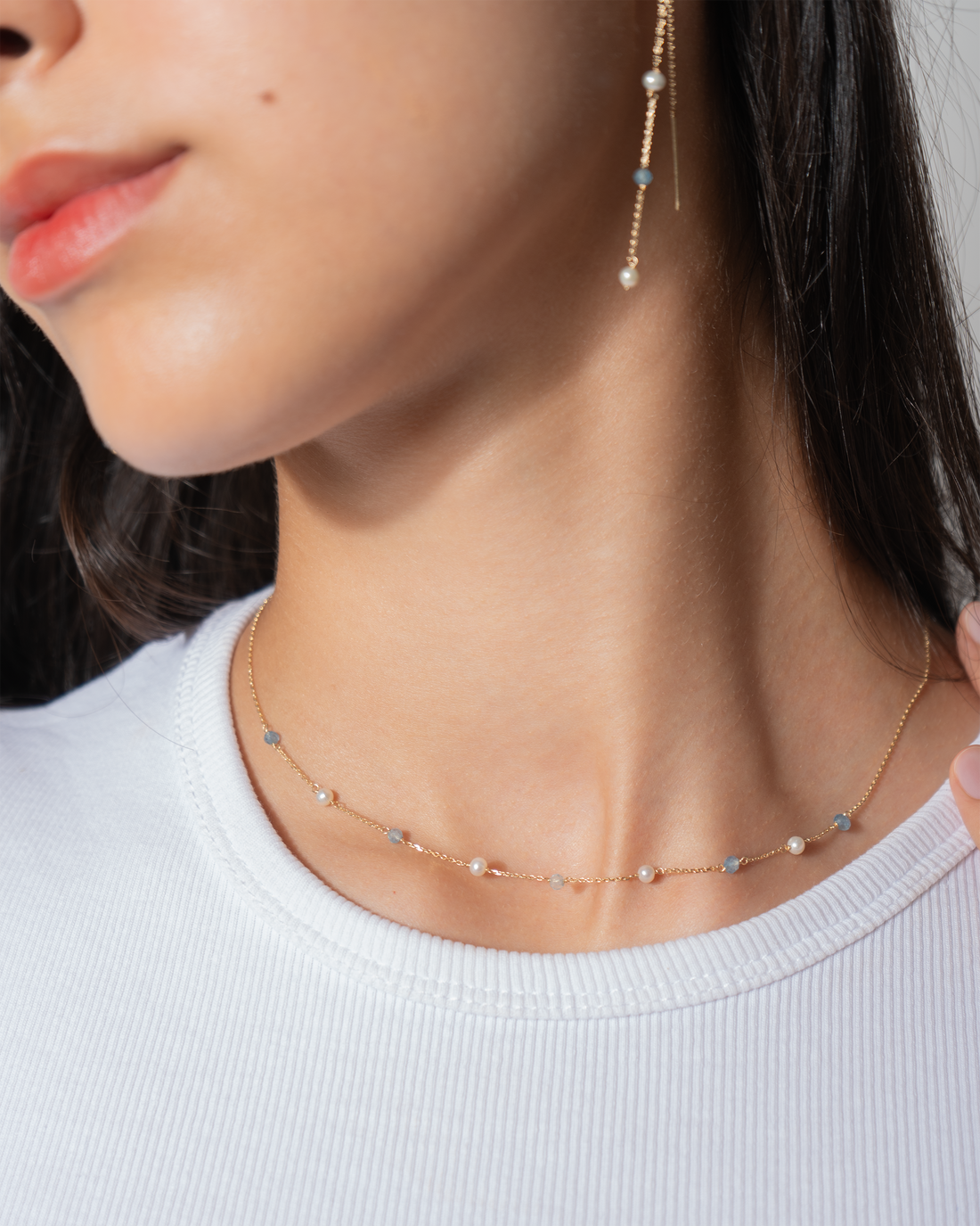 Esther – Halskette Gelbgold | 14 Karat Gold Halskette mit Aquamarin & Perlen | KONI Design Wien