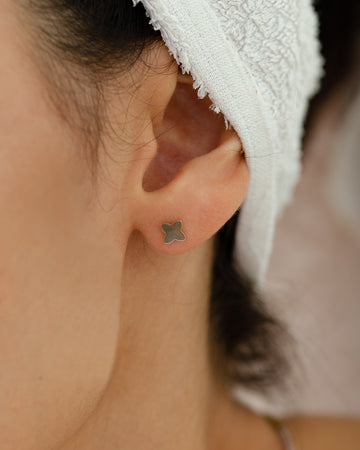 Lily - stud earrings